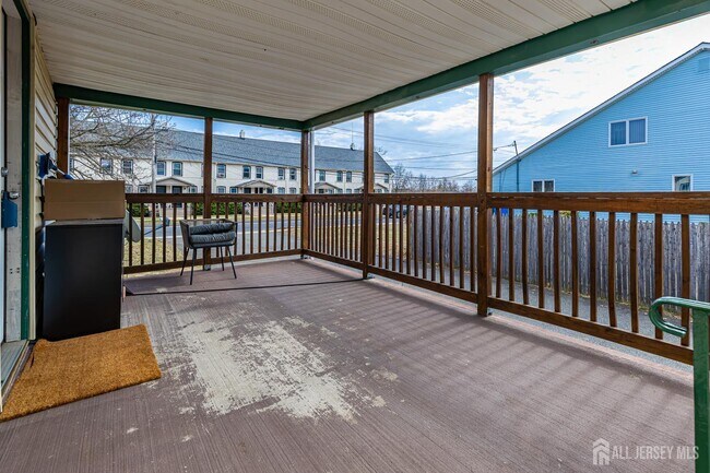 Building Photo - 165 MacArthur Ave