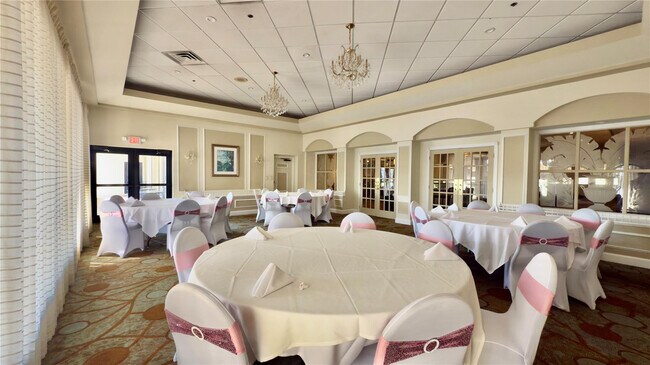 Building Photo - 9340 Lagoon Pl