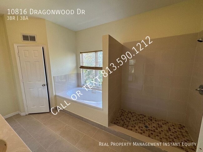 Building Photo - 10816 Dragonwood Dr