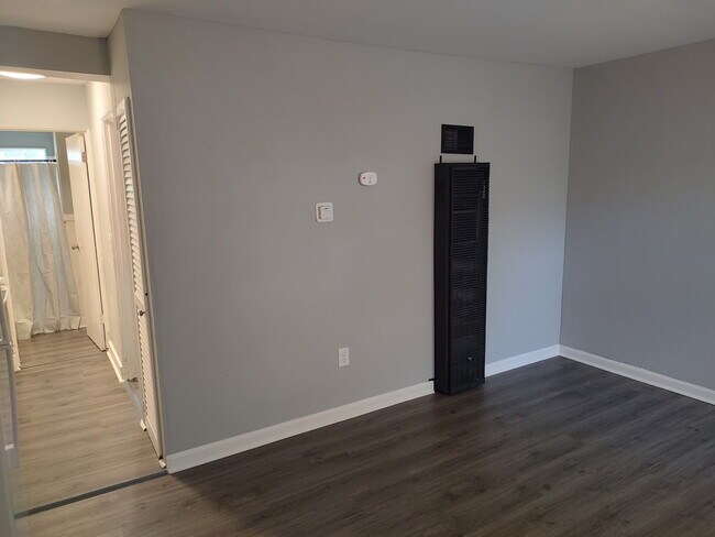 Building Photo - 74 W Moler St