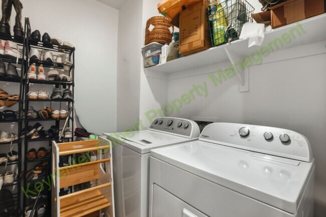 Building Photo - Lovely 2024 built 3-bed/2-bath Home in Wales Ranch