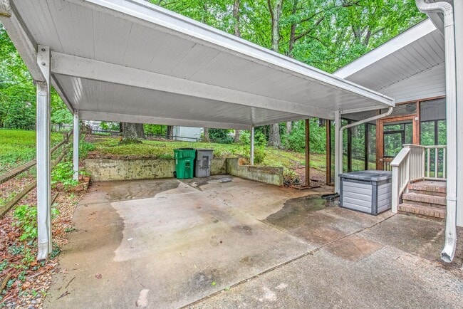 Building Photo - (Coming Soon) Move-in Ready 3 Bedroom Ranch!!