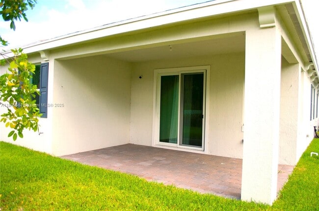 Building Photo - 4524 Catalina Wy