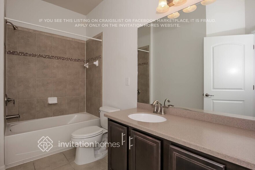 Building Photo - 15634 Starling Water Dr
