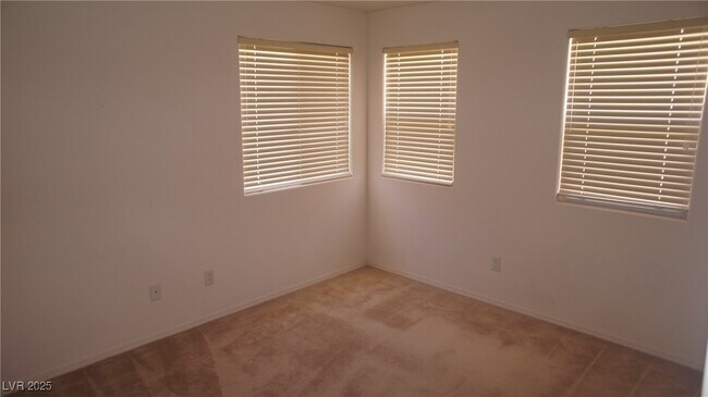 Building Photo - 989 Coronado Peak Ave