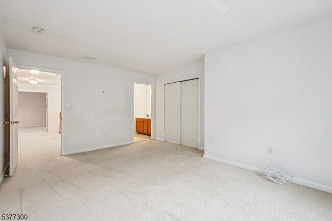 Building Photo - 84 Henning Terrace