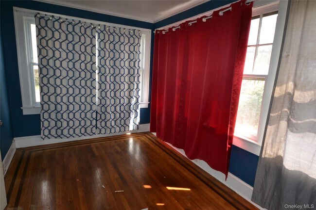 Building Photo - 181 Forrest Ave