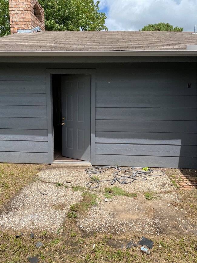 Building Photo - 14516 Woodforest Blvd