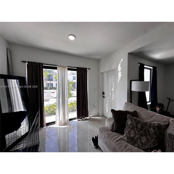 Building Photo - 26119 SW 145th Ct