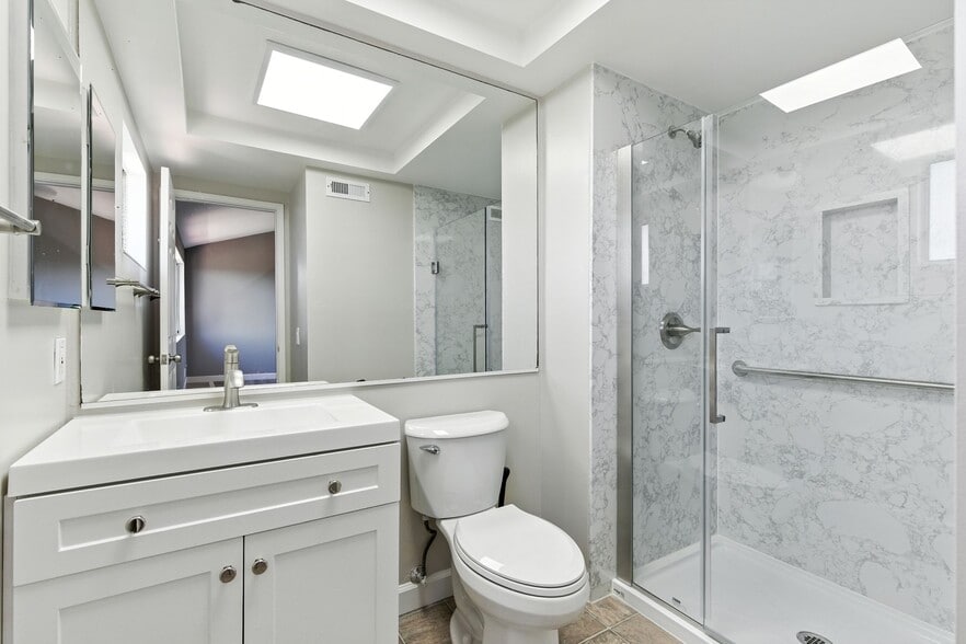 Primary Bath - 81 Mountain Valley St