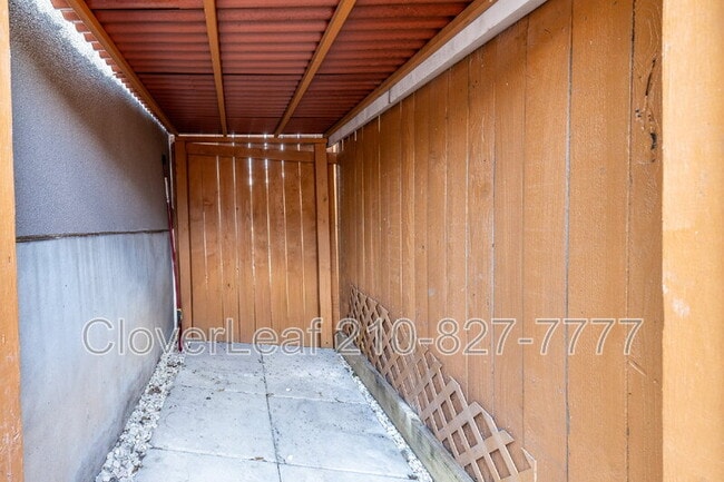 Building Photo - 10414 Legacy Hl