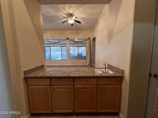 Building Photo - 11467 E Sweetwater Ave