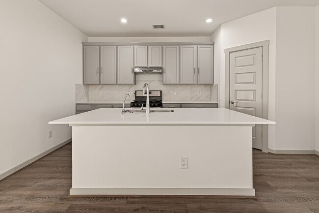 Building Photo - 7538 Keystone Blossom Trl