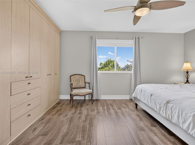 Building Photo - 2475 Cordoba Bend