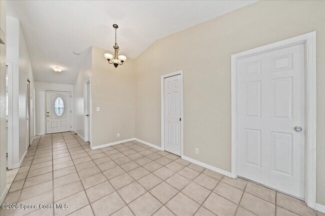 Building Photo - 5283 Palmetto Dr