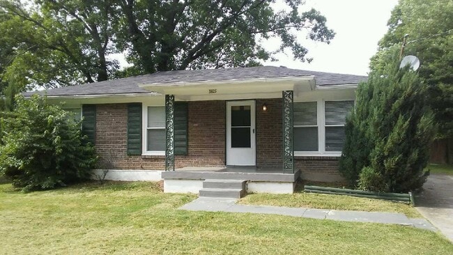 Building Photo - Nice 3BR/1.5BA Brick Ranch Convenient to W...