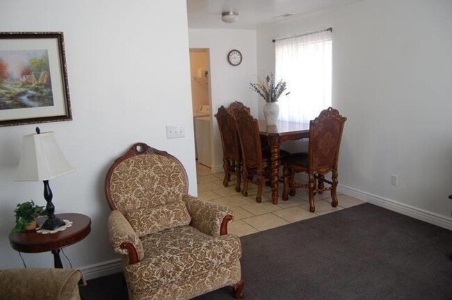 Building Photo - 161 E 70 S