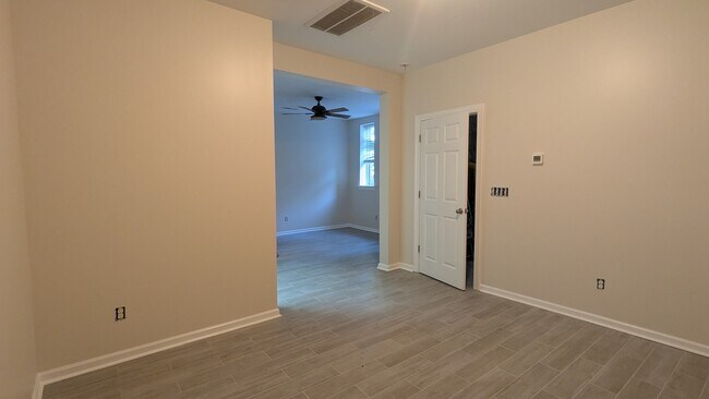 Building Photo - 786 Ideal Dr SE