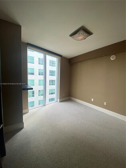 Building Photo - 185 SW 7th St