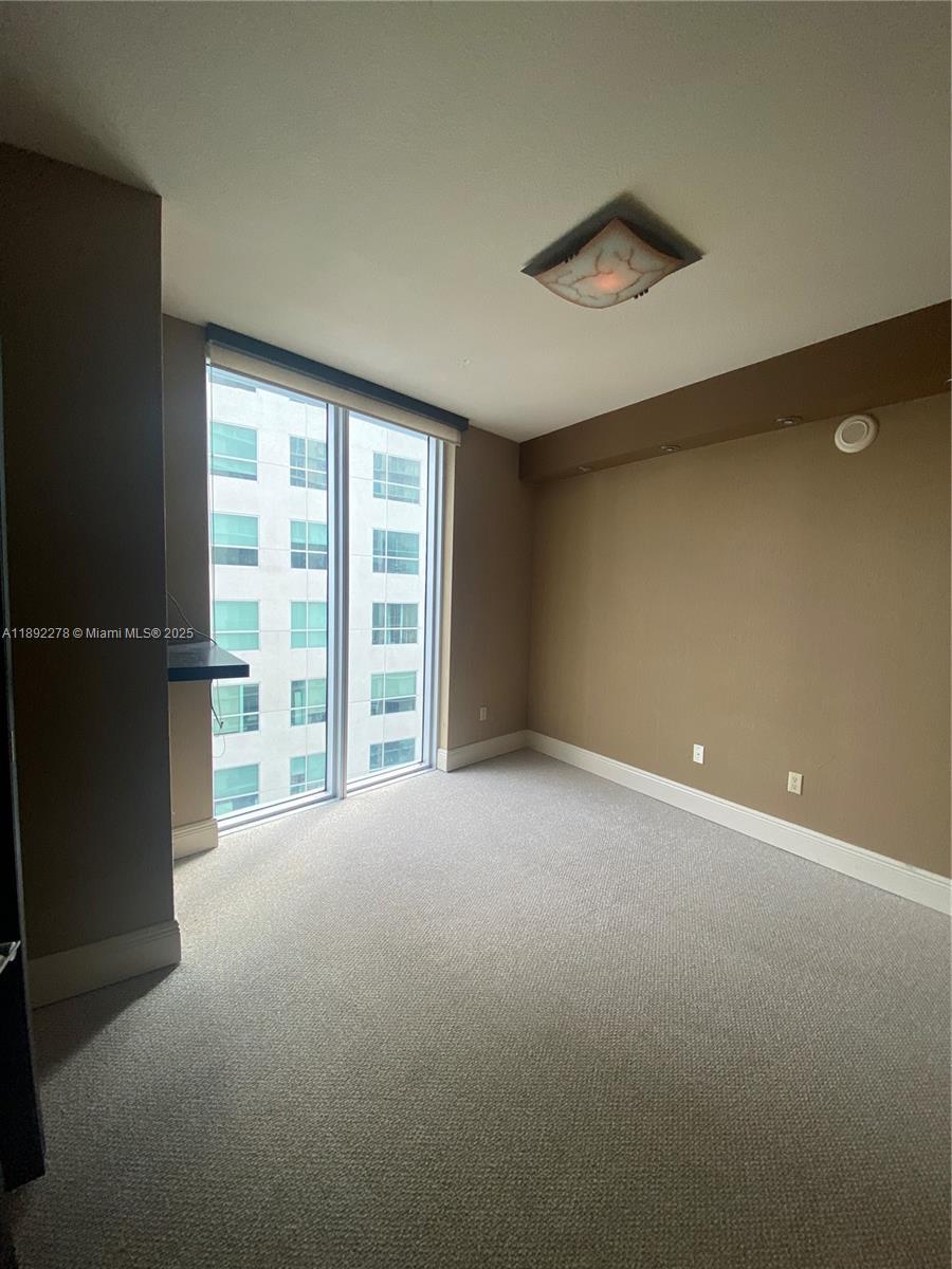 Building Photo - 185 SW 7th St