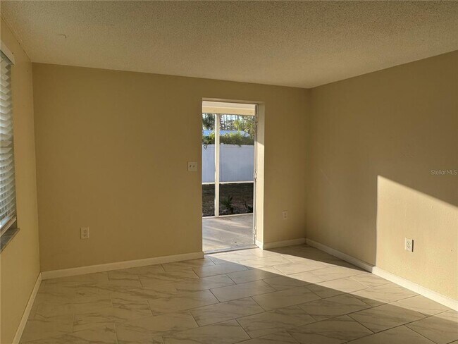 Building Photo - 7500 Beckers Ln