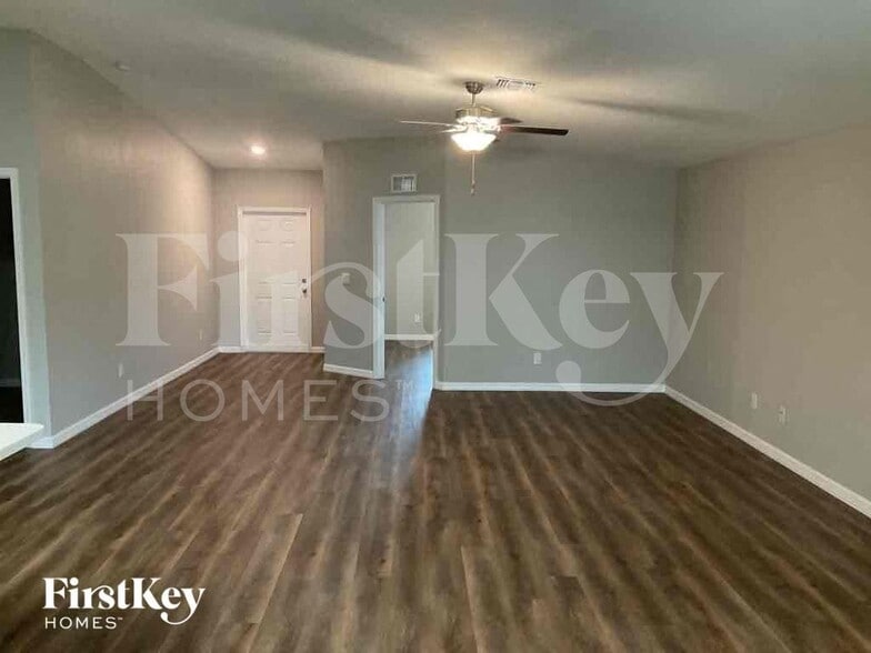 Building Photo - 1235 Desmond St