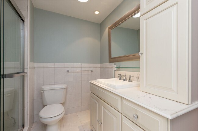 Building Photo - Upgraded 4 Bedroom, 2.5 Bath Single Family Home in University City