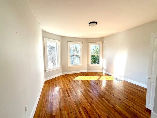 Building Photo - 11 Francis St