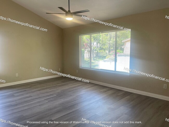 Building Photo - Nice House For Rent