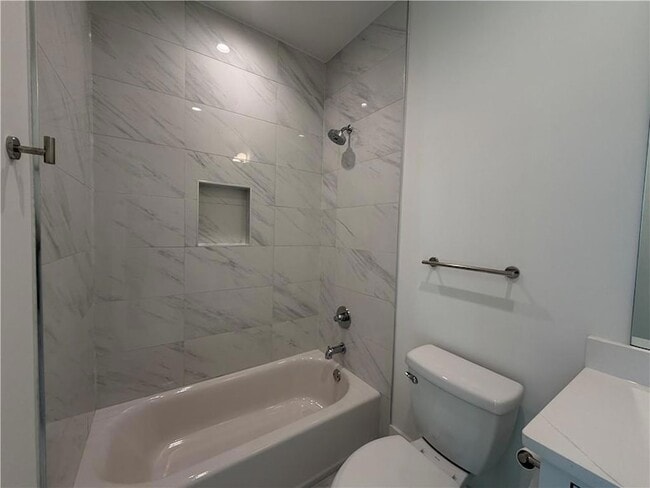 Building Photo - 2385 Nesbitt Dr NE