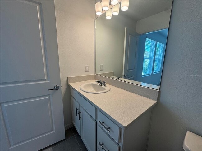 Building Photo - 8720 Daybreak St