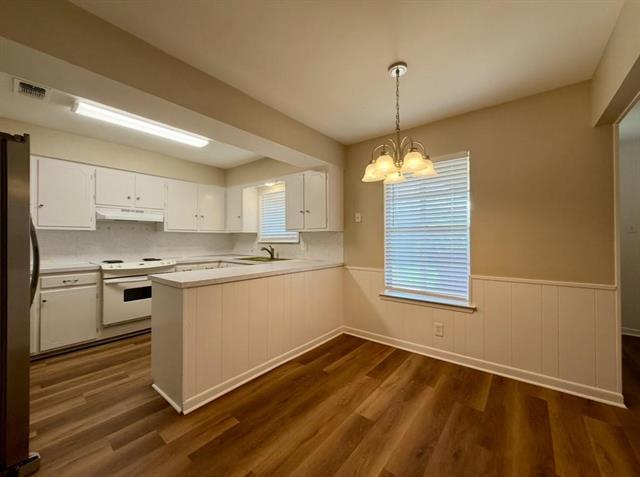 Building Photo - 1919 Yarborough Dr