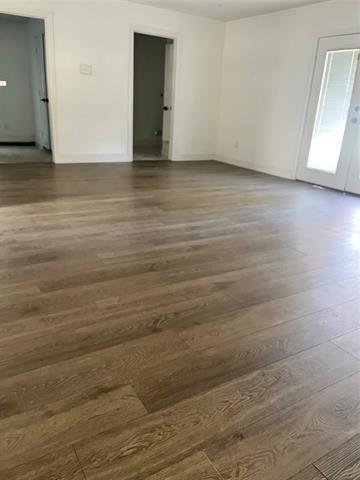 Building Photo - 15140 Oakwood Ln