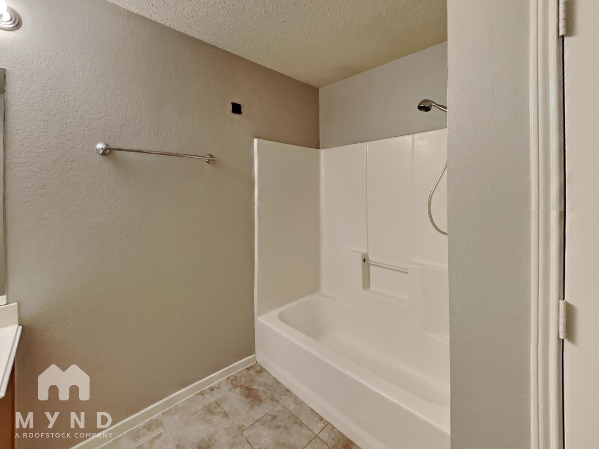 Building Photo - 9816 Coolidge Dr