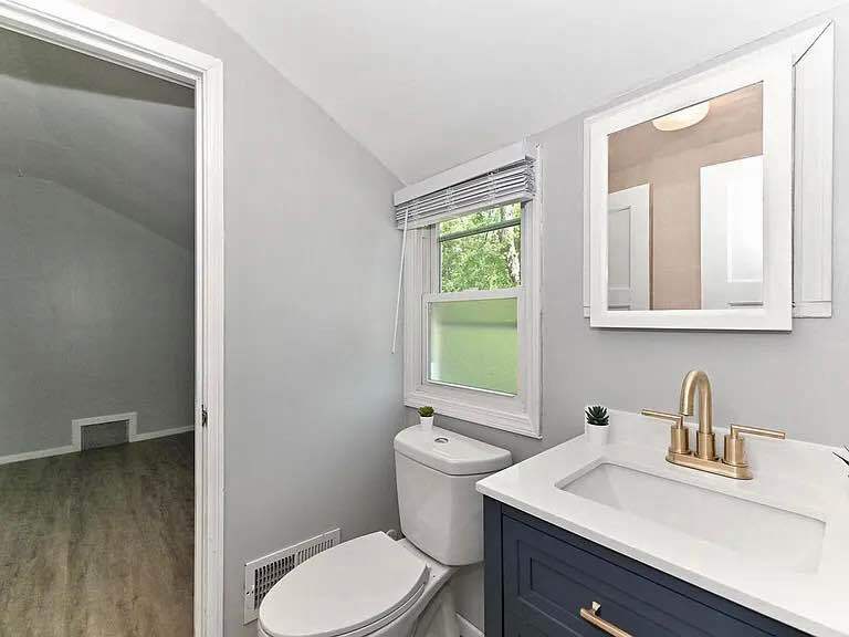 Building Photo - 3636 S 47th St