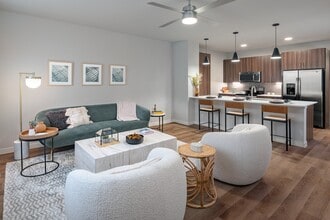 Building Photo - Windsor South Congress