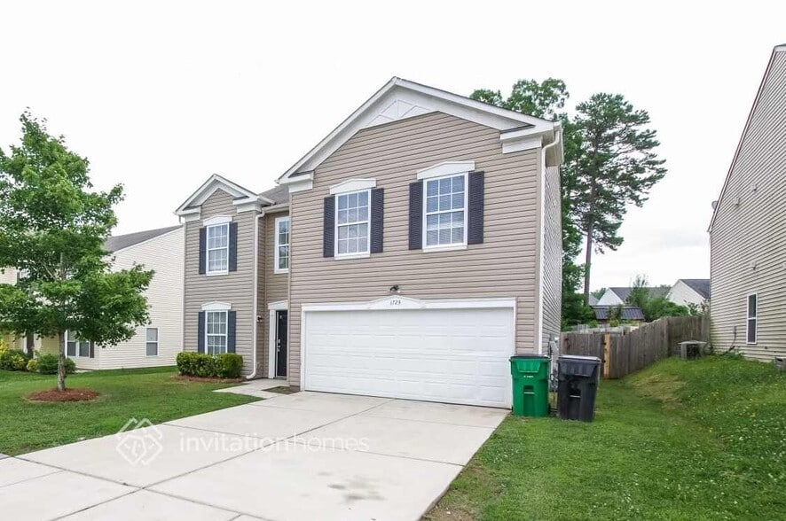 Building Photo - 1723 Bray Dr