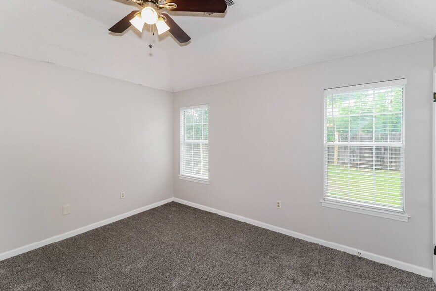 Building Photo - 7054 Brady Hill Dr
