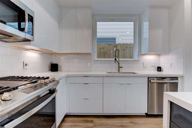 Building Photo - 3517 McIlhenny St