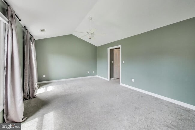 Building Photo - 114 Fordham Dr