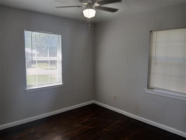 Building Photo - 12133 Hoblitzelle Dr