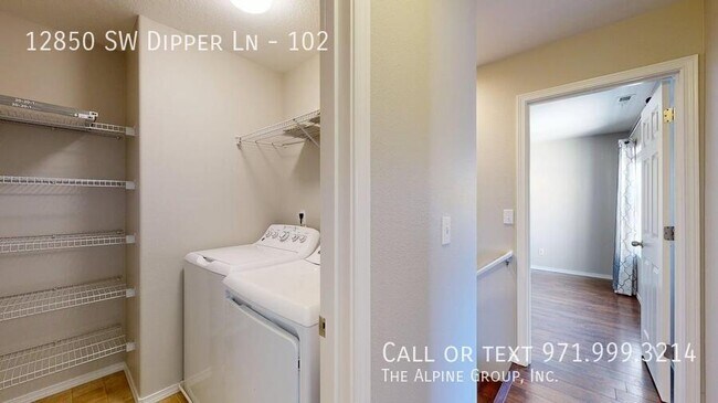Building Photo - 12850 SW Dipper Ln