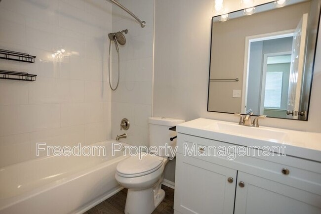 Building Photo - 10116 Wimbledon Ct