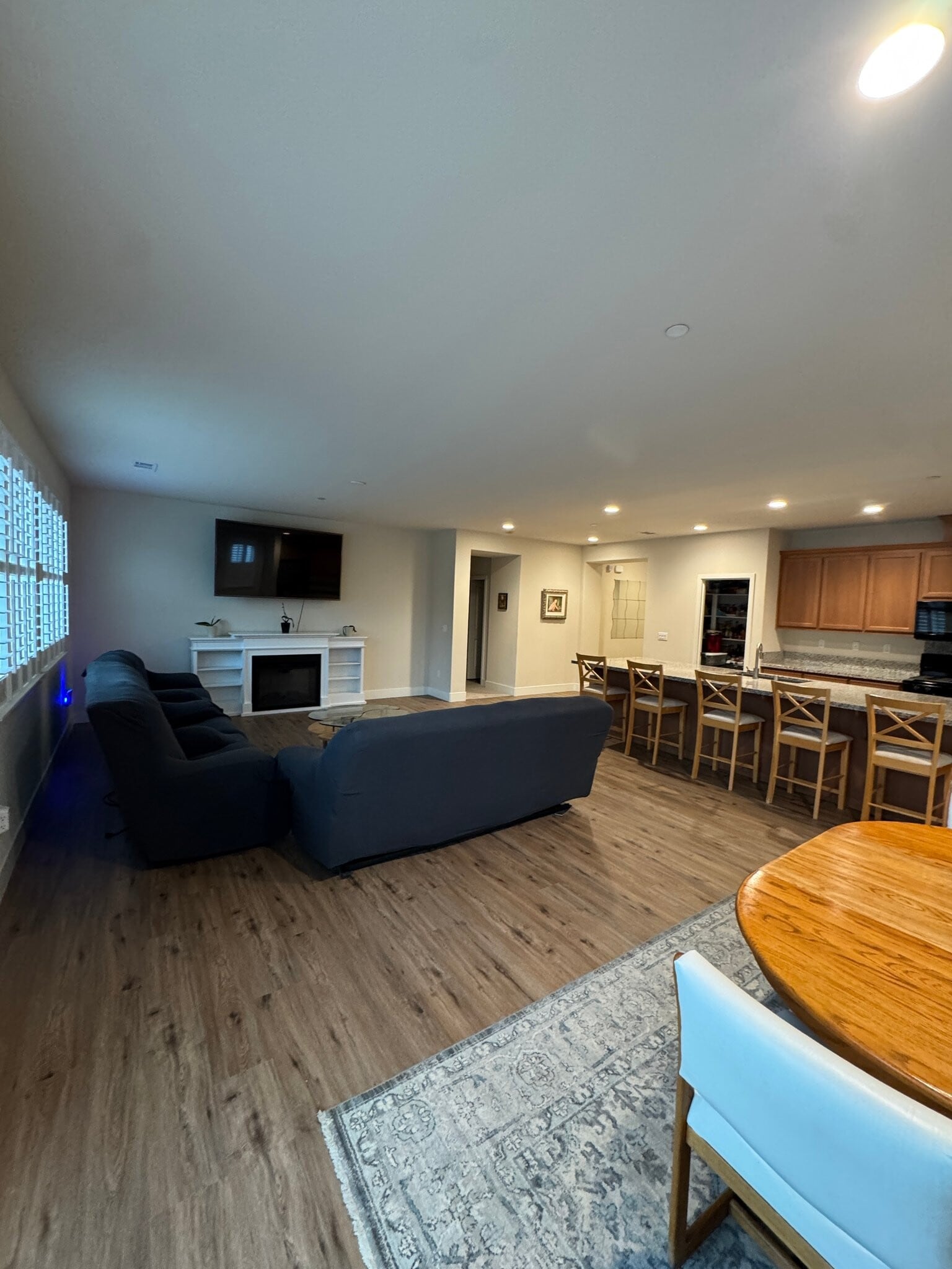 Building Photo - 5494 Antioch