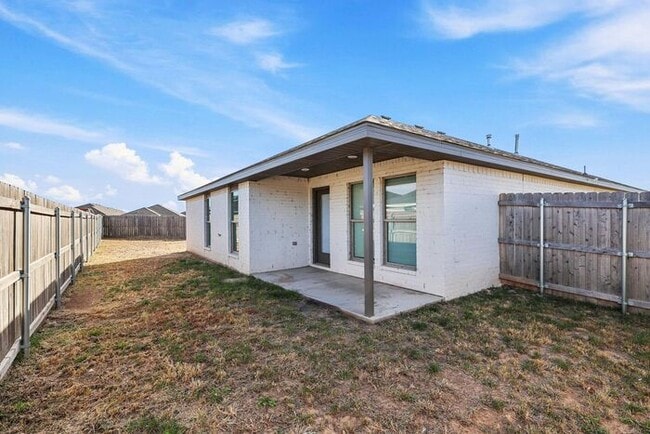 Building Photo - 1536 Montaluse Rd