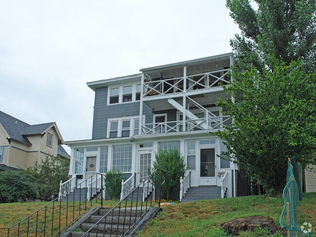 Building Photo - 33 Seaview Ave