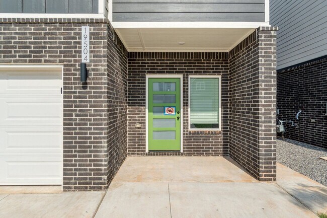 Building Photo - 19604 Molly Dr