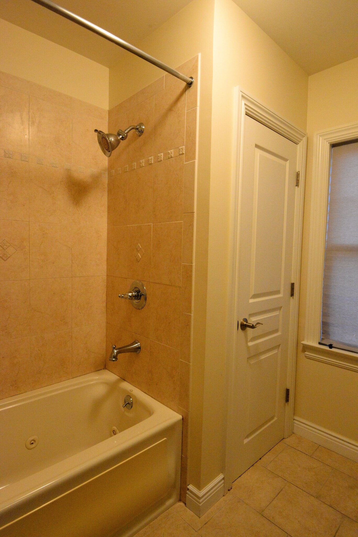 Master Bath - 100 Sheldrake Pl