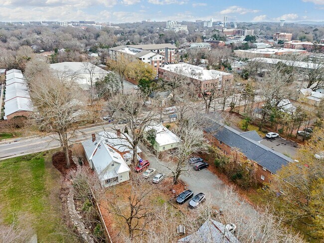 Building Photo - 505 N Greensboro St