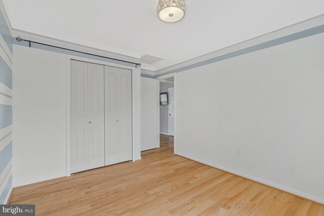 Building Photo - 2689 Glencroft Rd